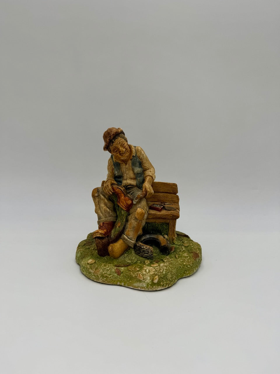 Vintage Naturecraft "Shoe Mender" Figurine Reference No. 805 Made in England